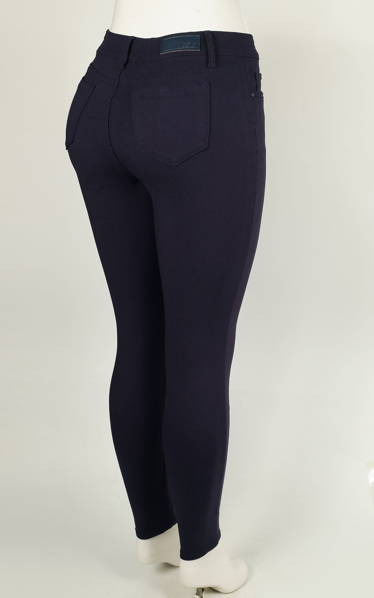 COLOR NAVY